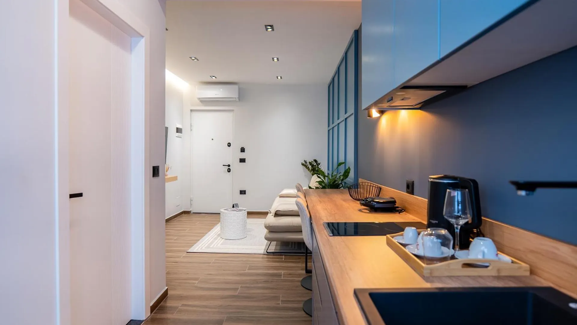 Al Apartments Tirana 0*,